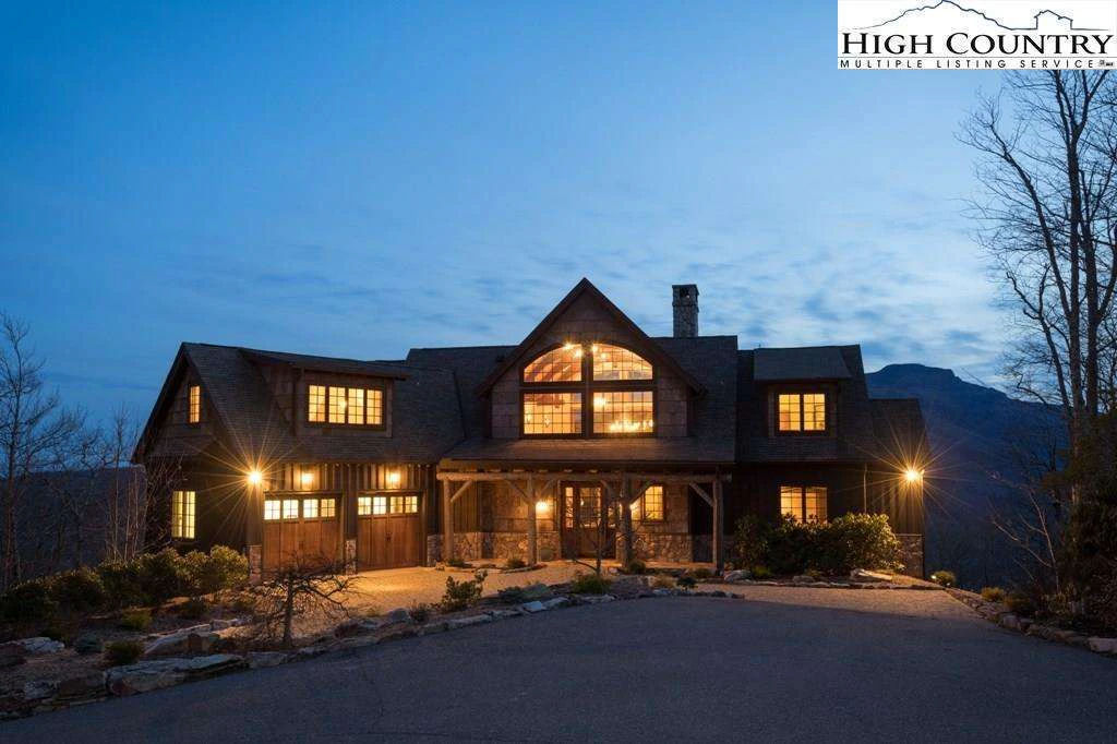 Image number 1 for the current listing