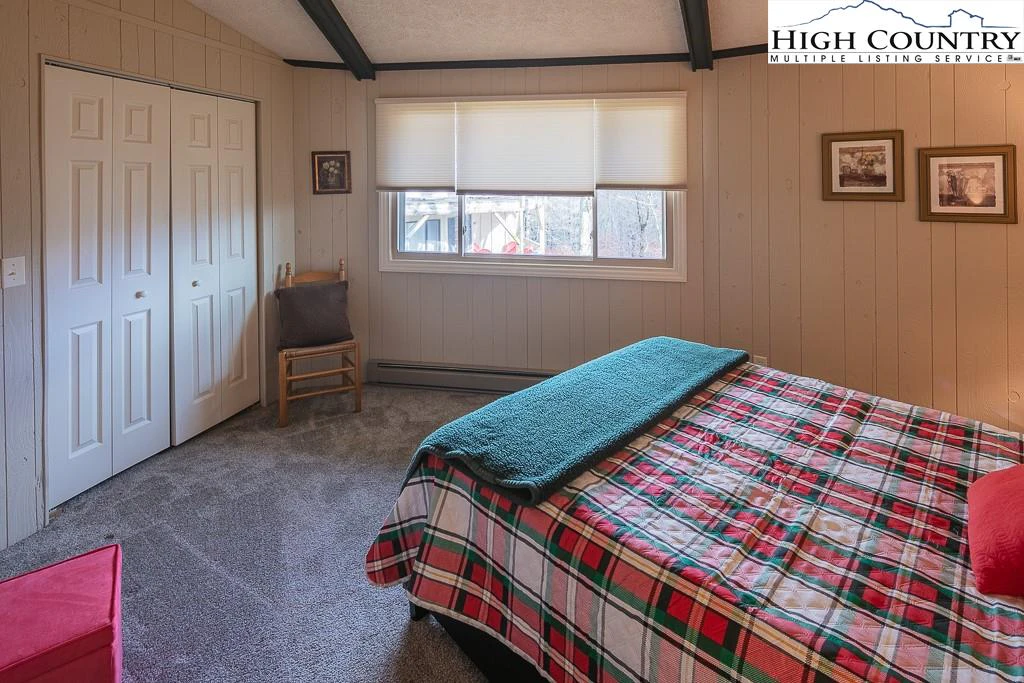 Image number 6 for the current listing