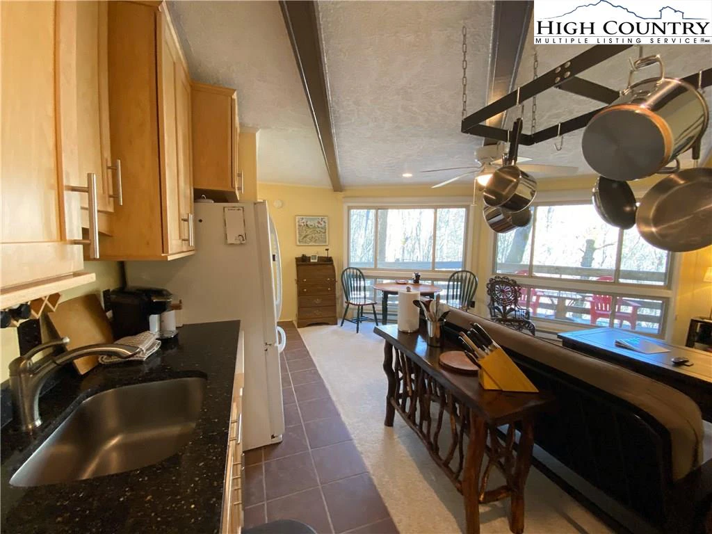 Image number 21 for the current listing