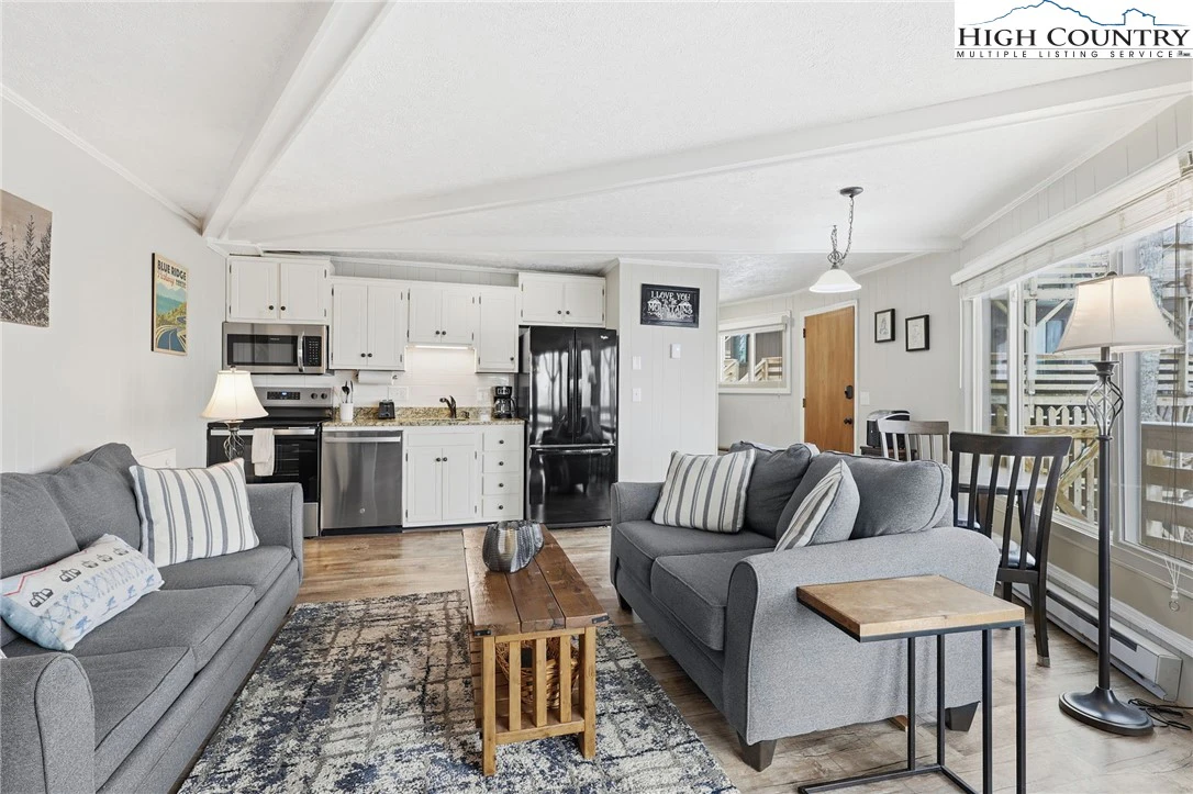 Image number 6 for the current listing