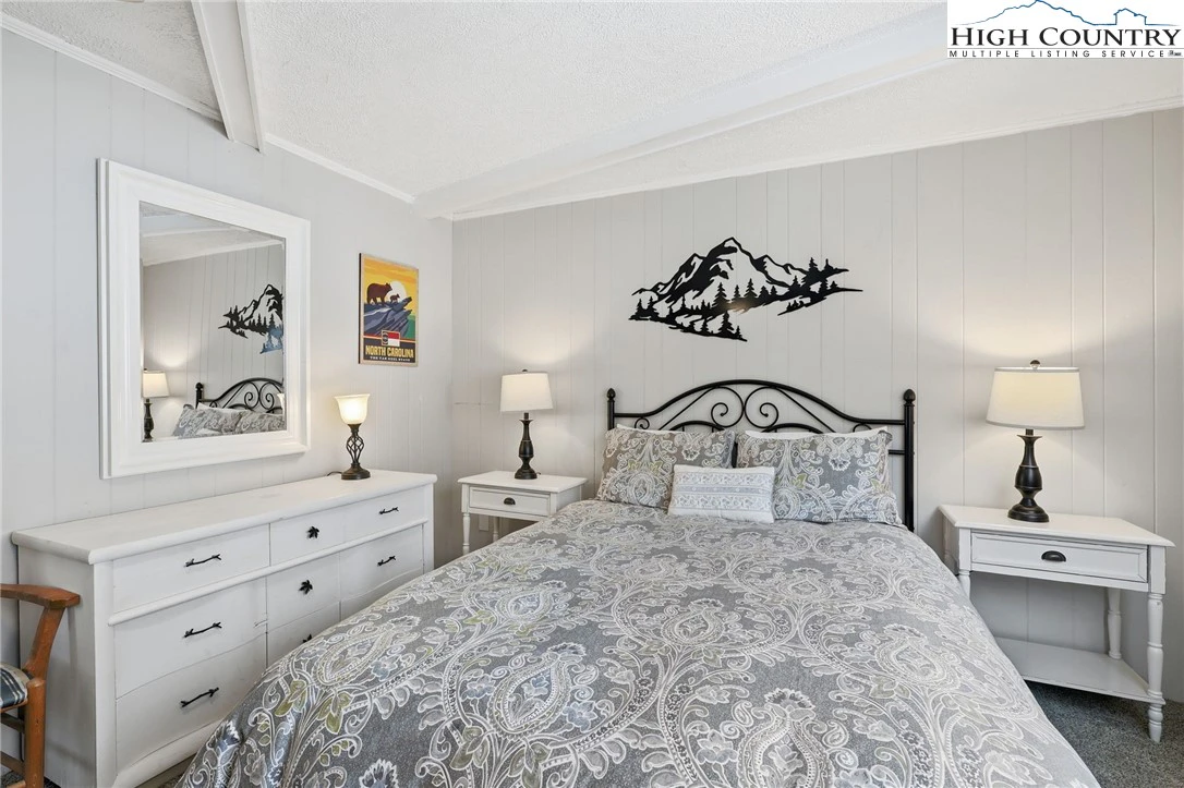 Image number 8 for the current listing