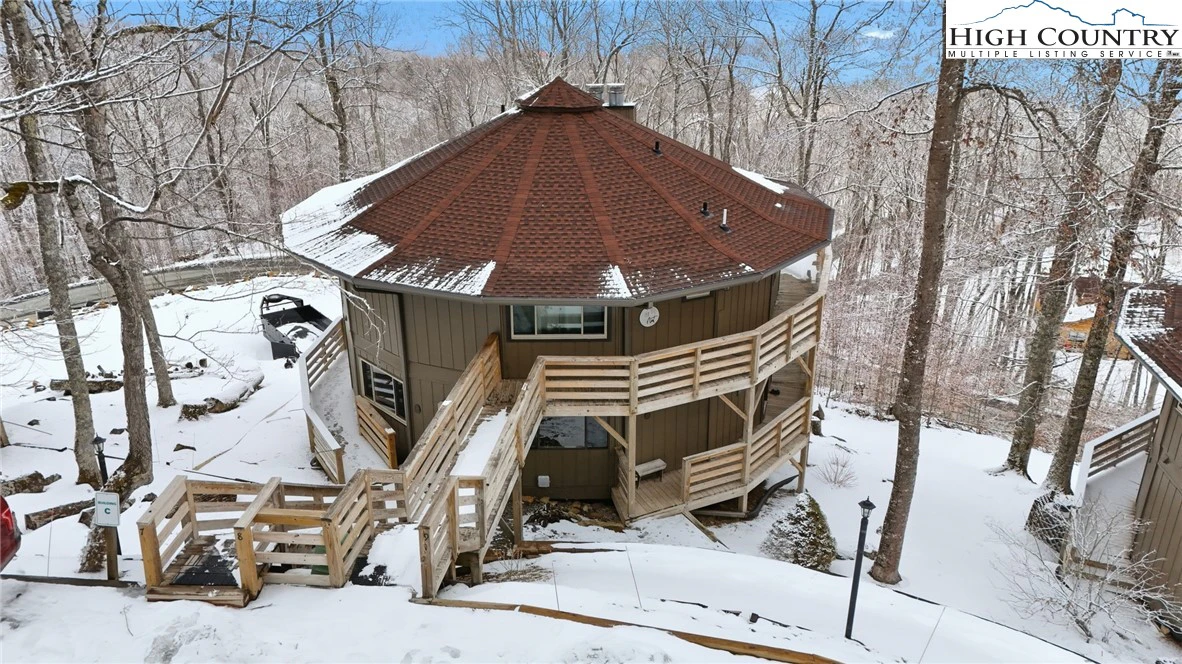 Image number 11 for the current listing