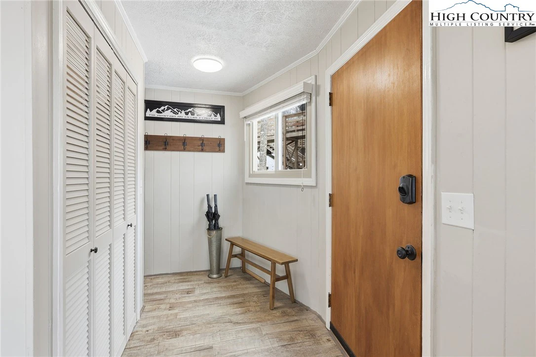 Image number 12 for the current listing