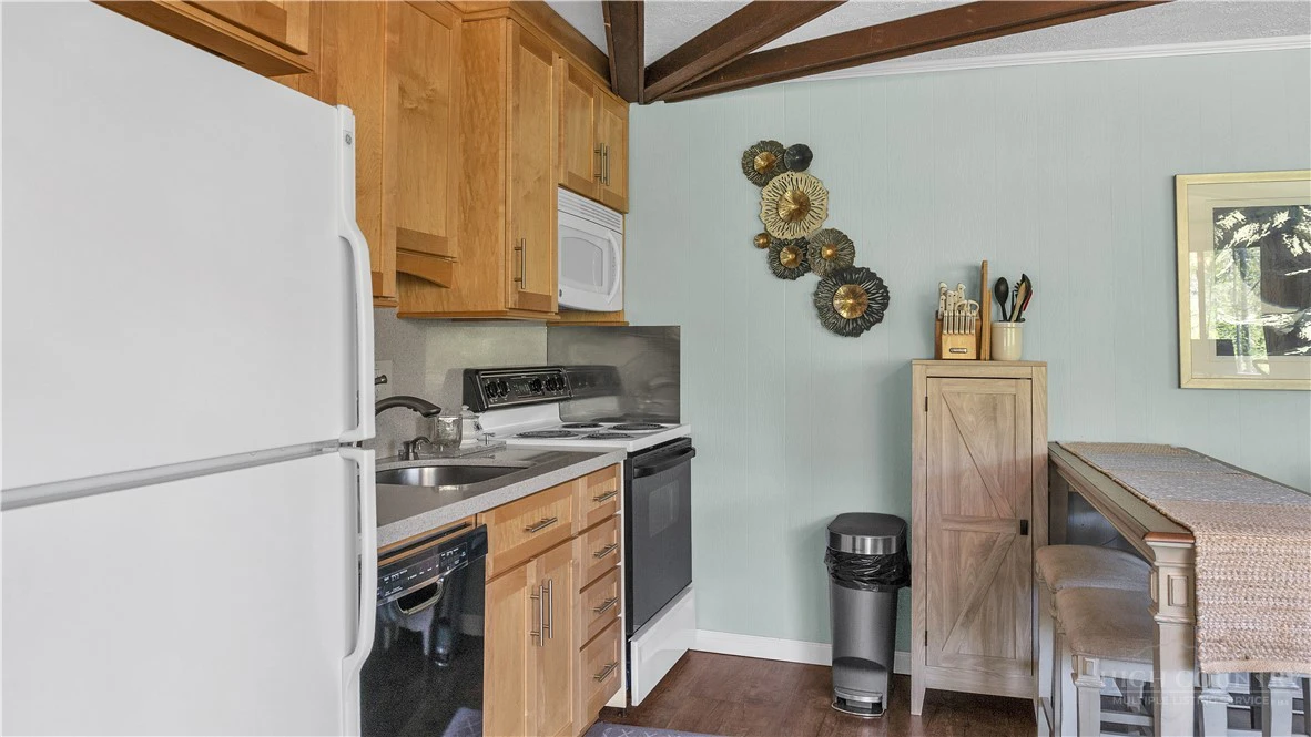 Image number 6 for the current listing
