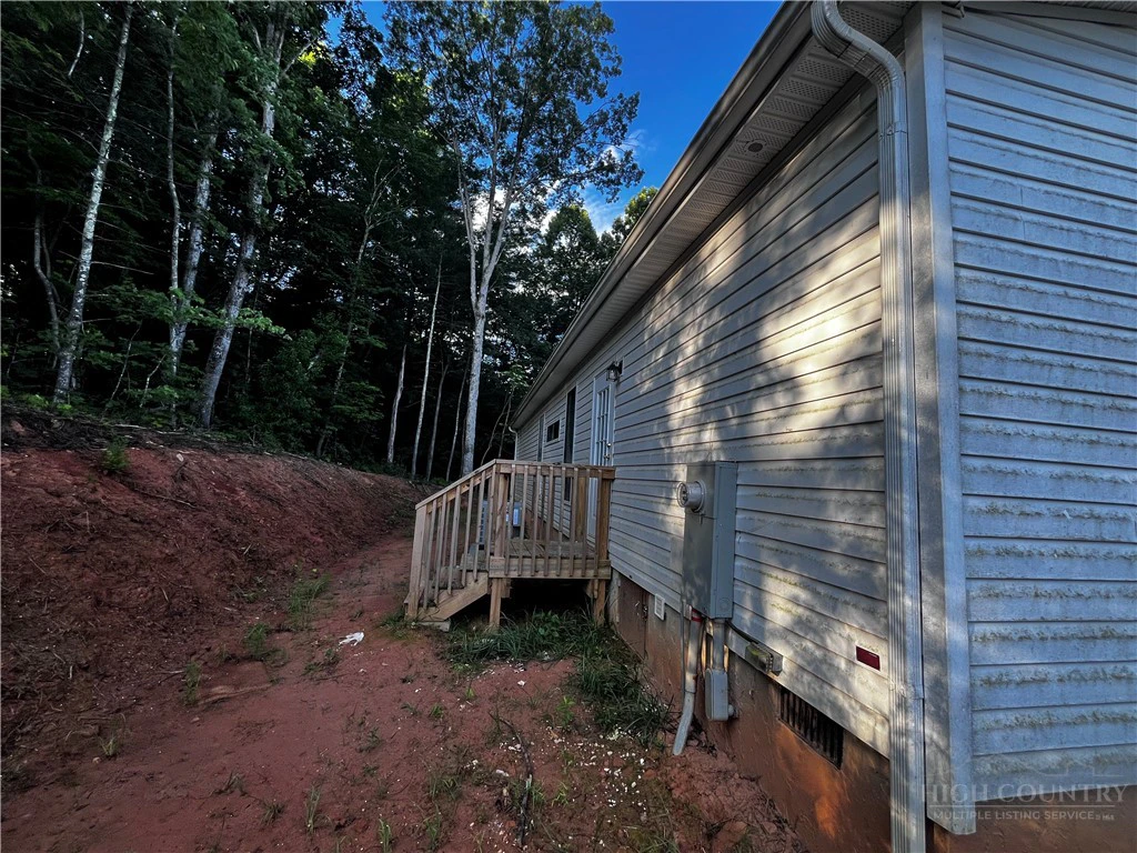 Image number 20 for the current listing