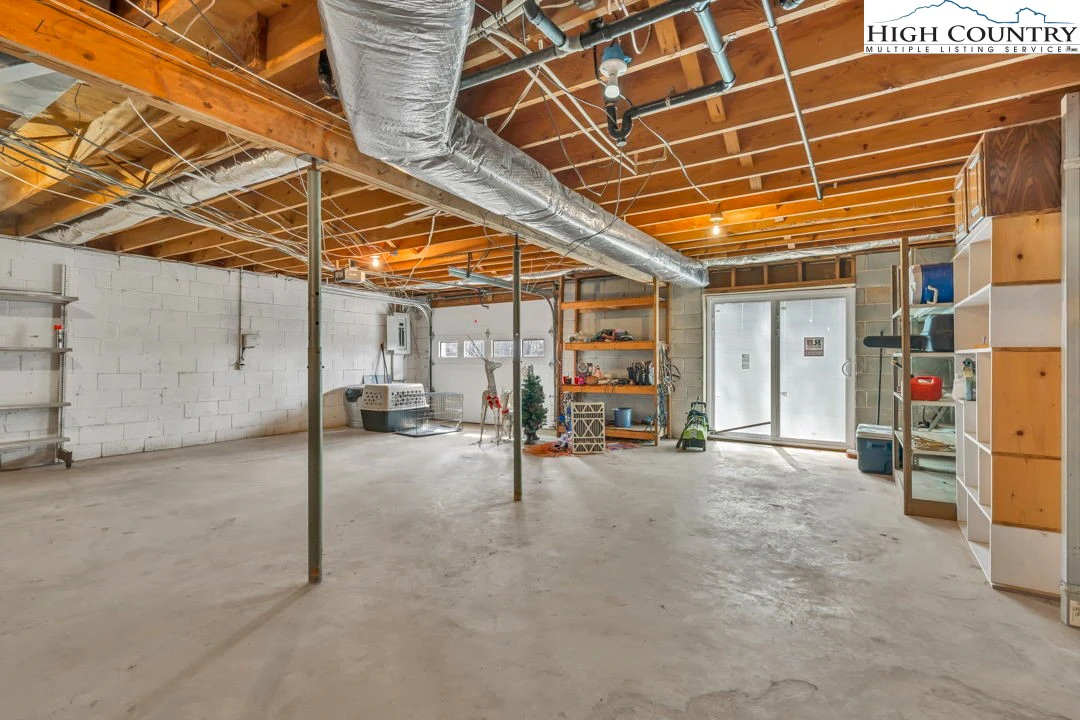Image number 3 for the current listing