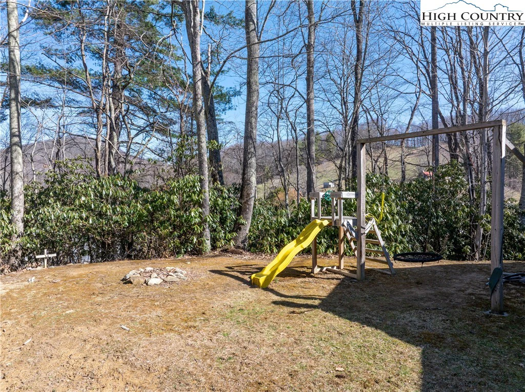 Image number 14 for the current listing