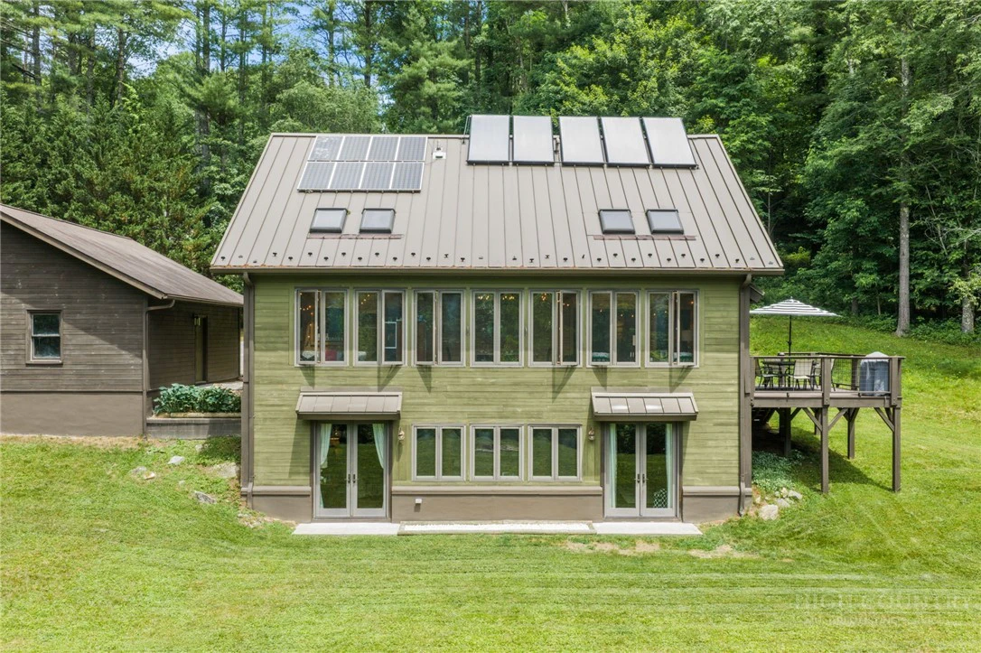 Image number 2 for the current listing