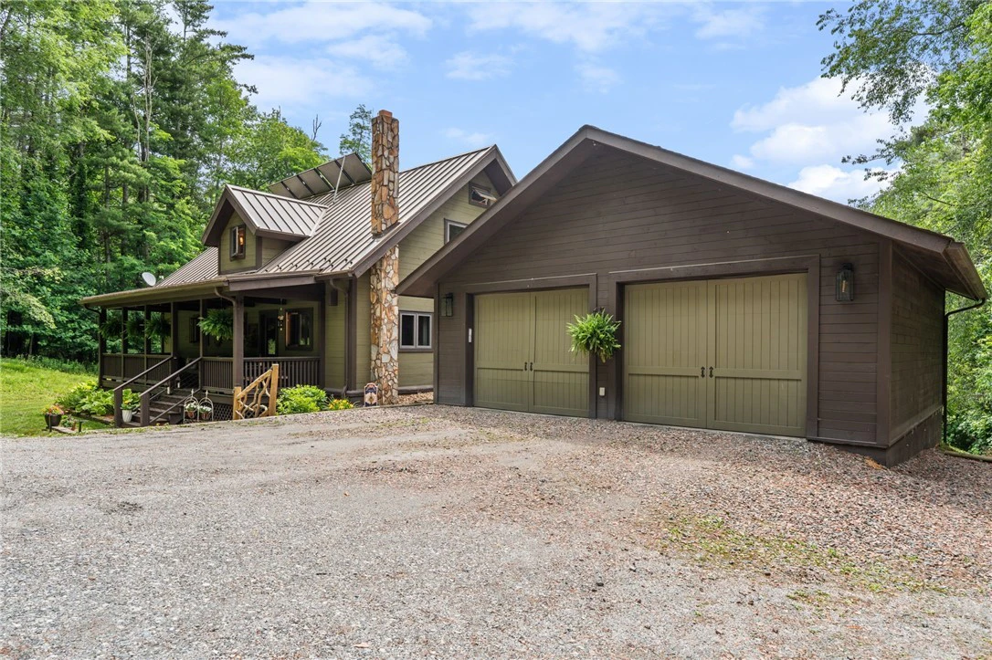 Image number 3 for the current listing