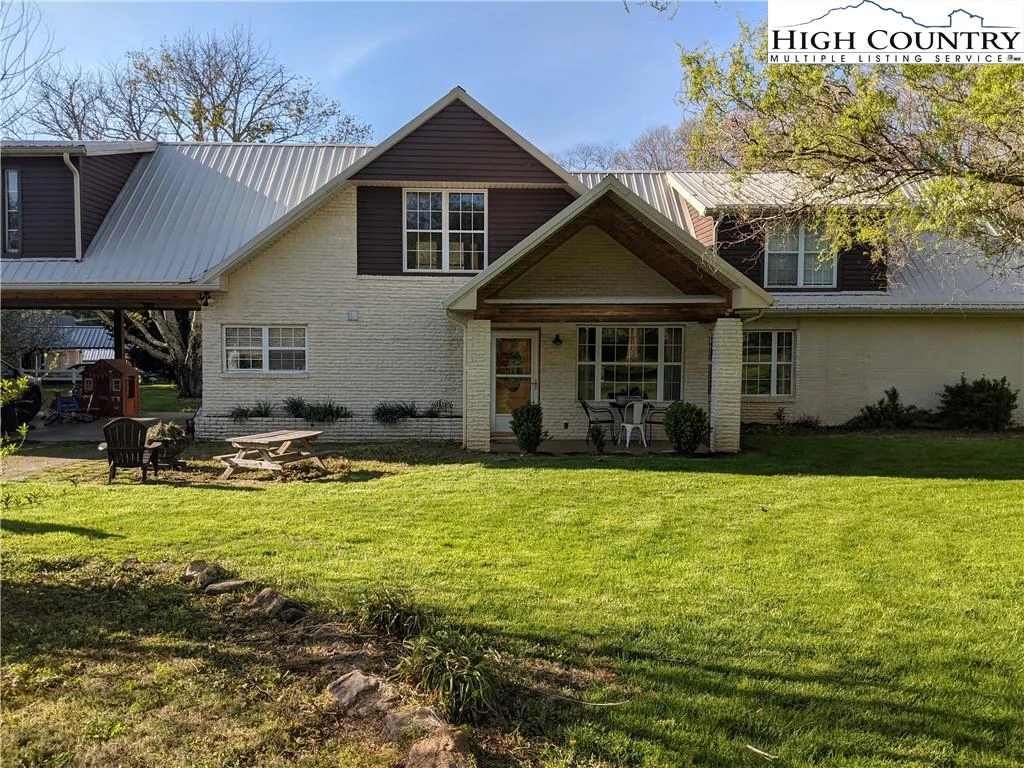 Image number 1 for the current listing