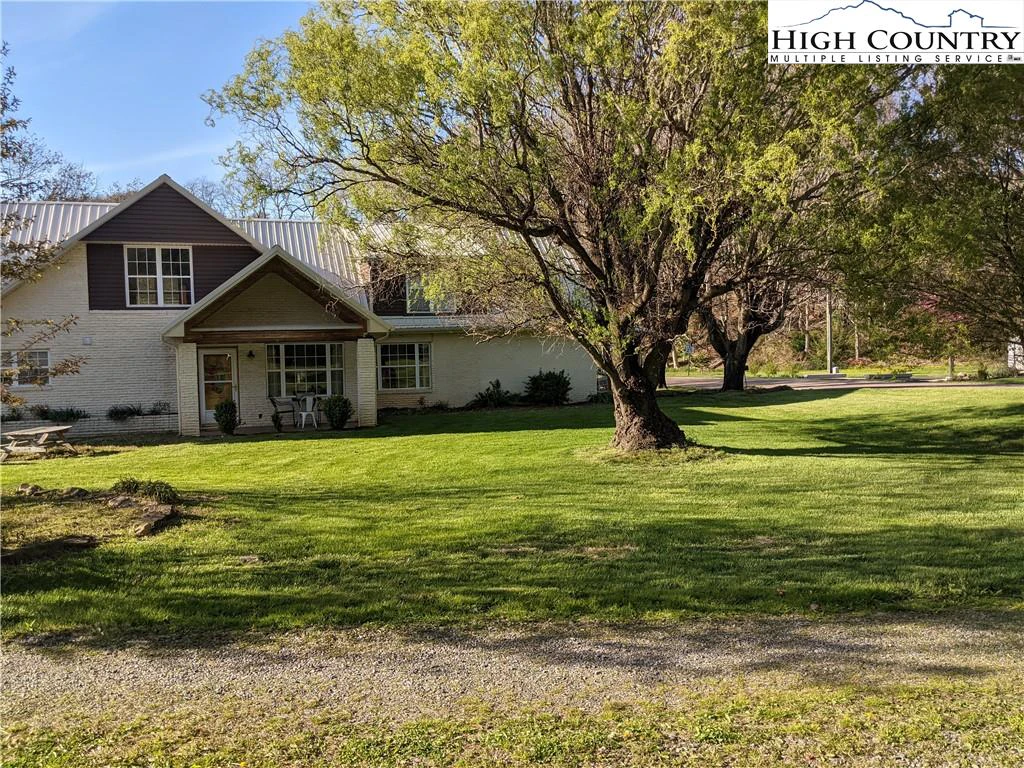 Image number 22 for the current listing