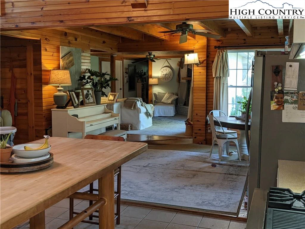 Image number 7 for the current listing