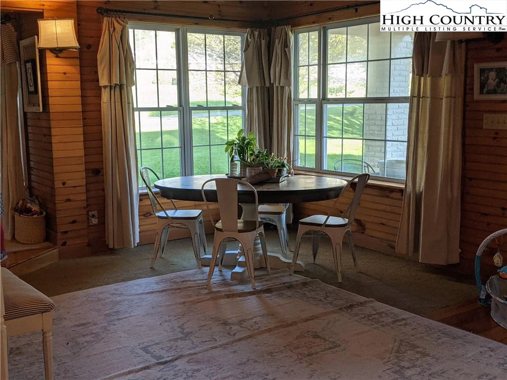 Image number 6 for the current listing