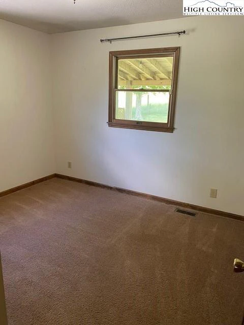 Image number 2 for the current listing