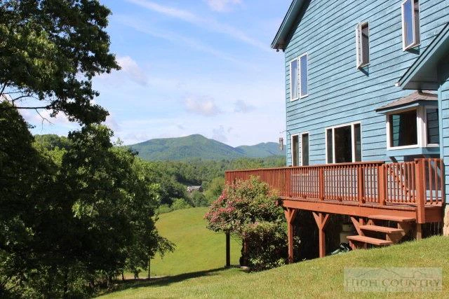 Image number 4 for the current listing