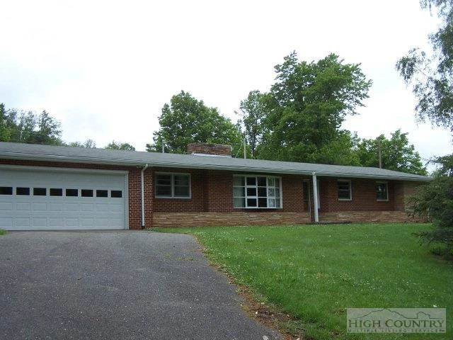 Image number 1 for the current listing
