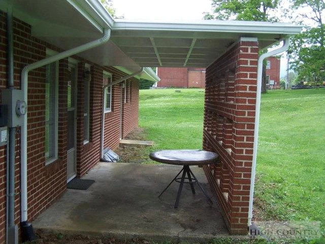 Image number 7 for the current listing