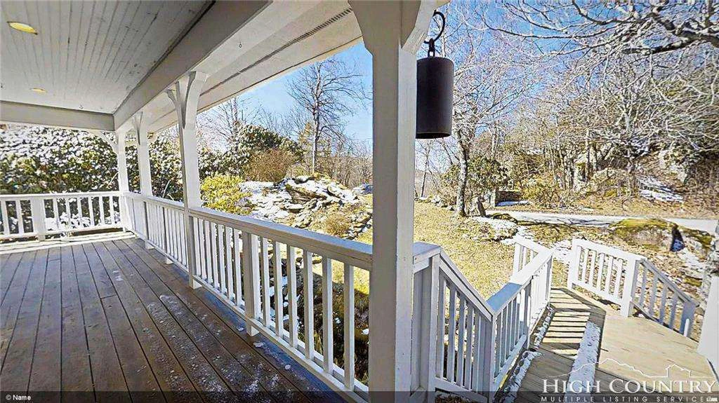 Image number 29 for the current listing