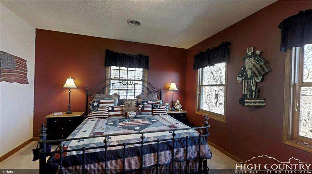 Image number 10 for the current listing