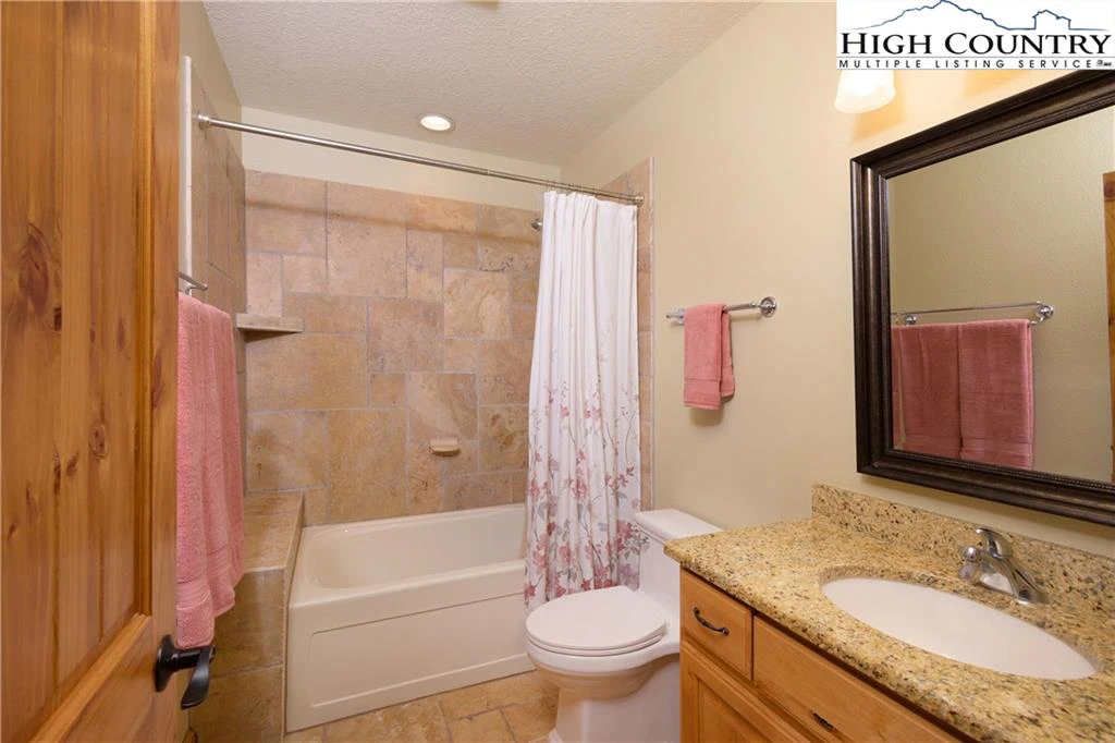 Image number 7 for the current listing