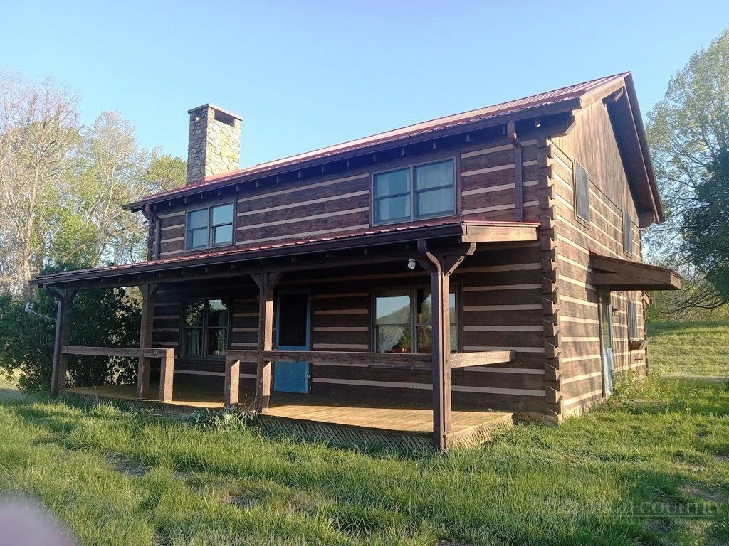 Image number 1 for the current listing