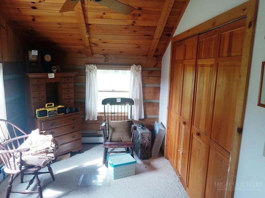 Image number 5 for the current listing