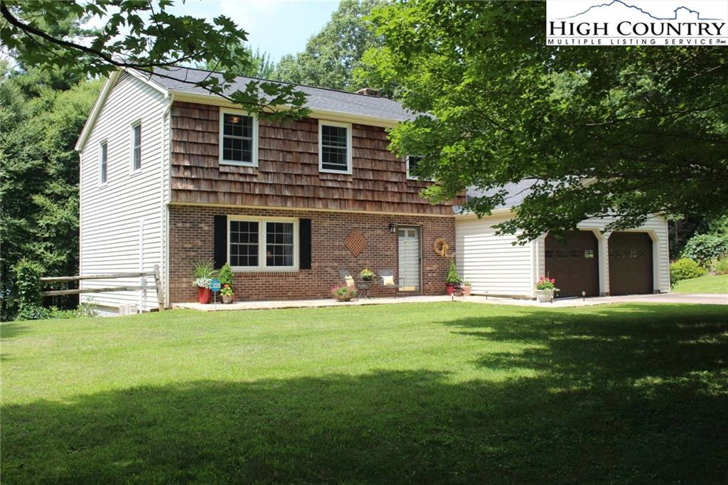 Image number 1 for the current listing