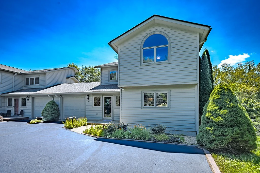 Image number 4 for the current listing