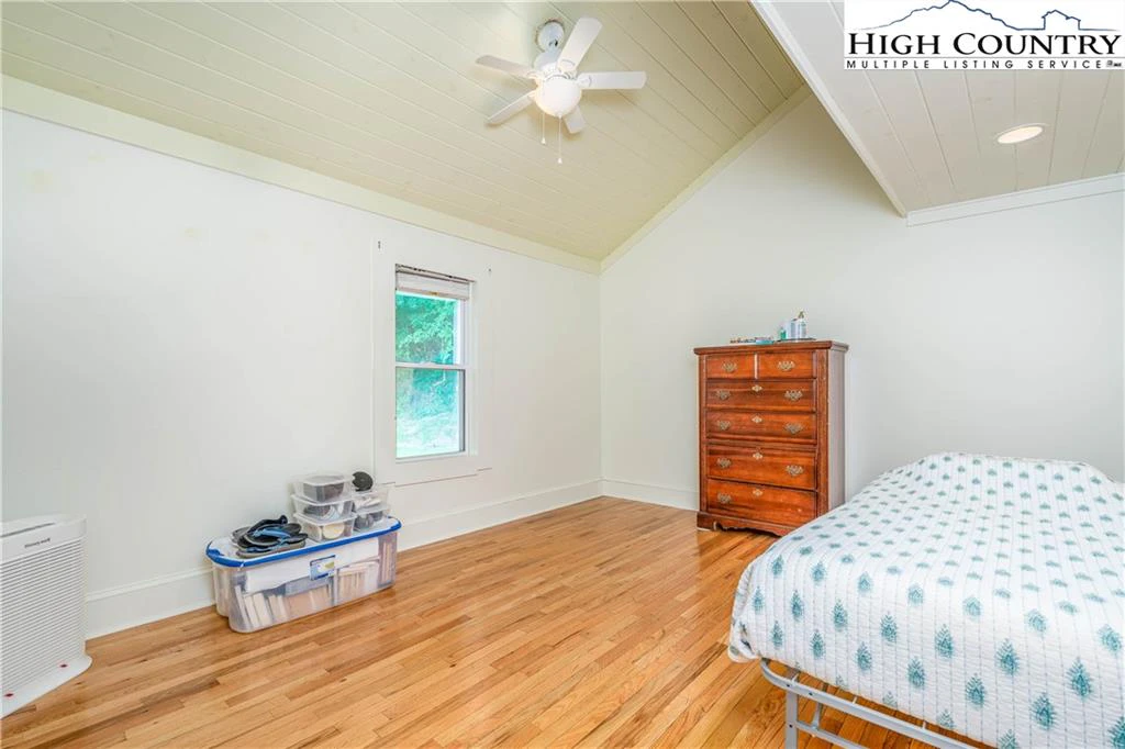 Image number 6 for the current listing