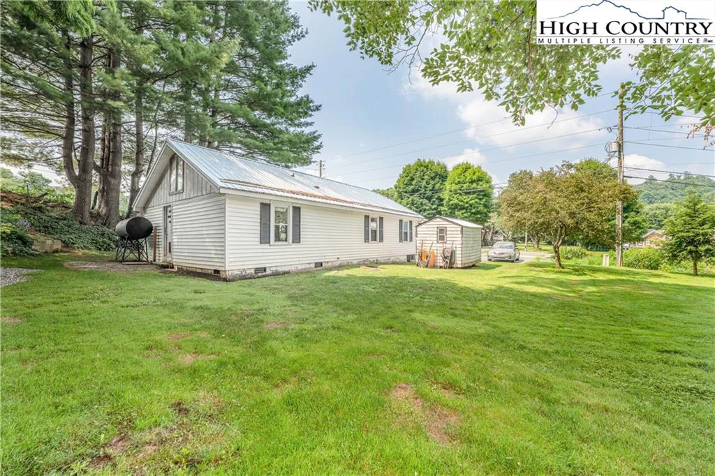 Image number 15 for the current listing