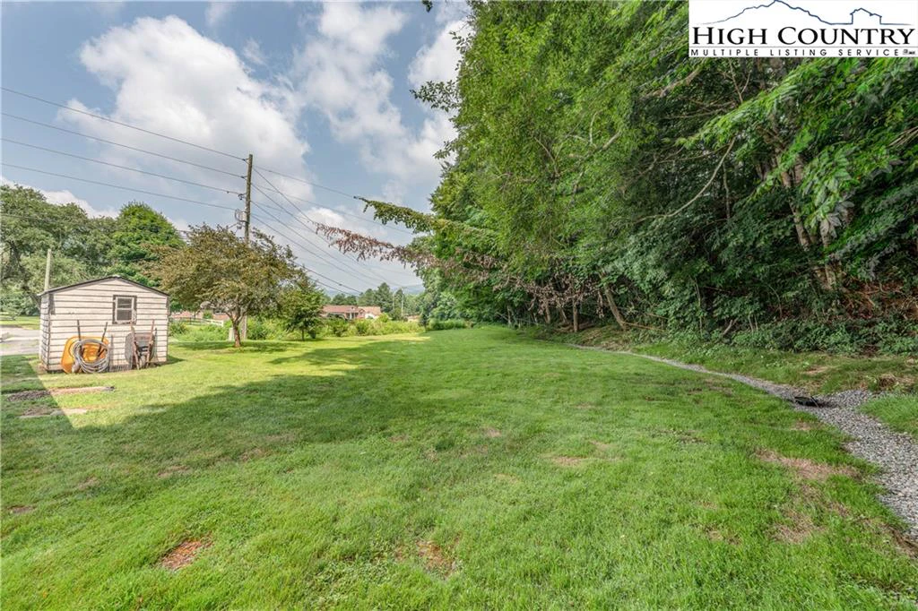 Image number 16 for the current listing