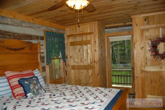 Image number 10 for the current listing