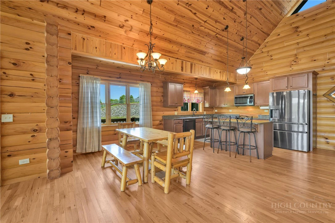 Image number 6 for the current listing