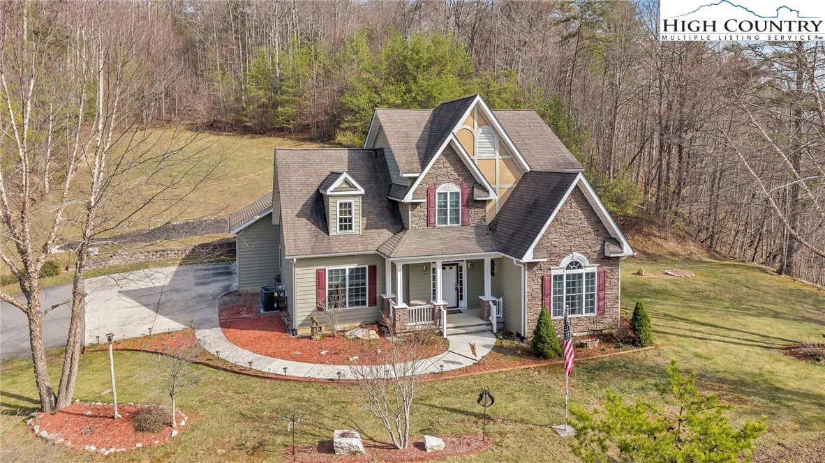 Image number 1 for the current listing