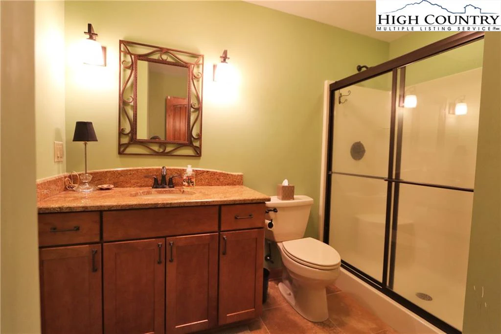 Image number 6 for the current listing