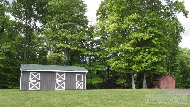Image number 18 for the current listing