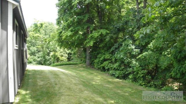 Image number 4 for the current listing