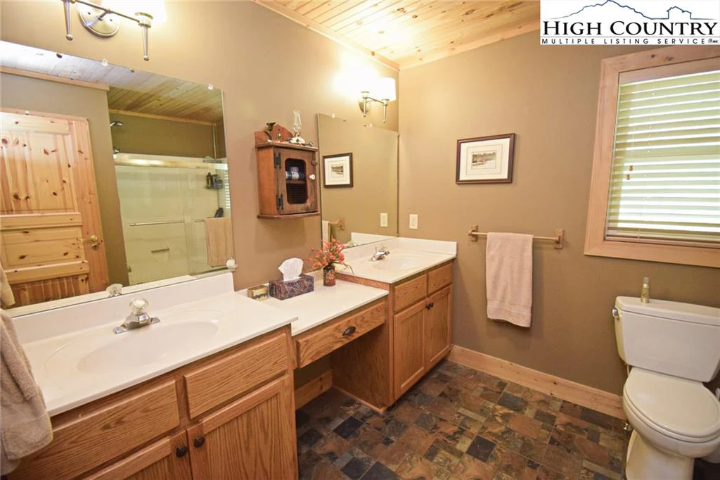 Image number 6 for the current listing