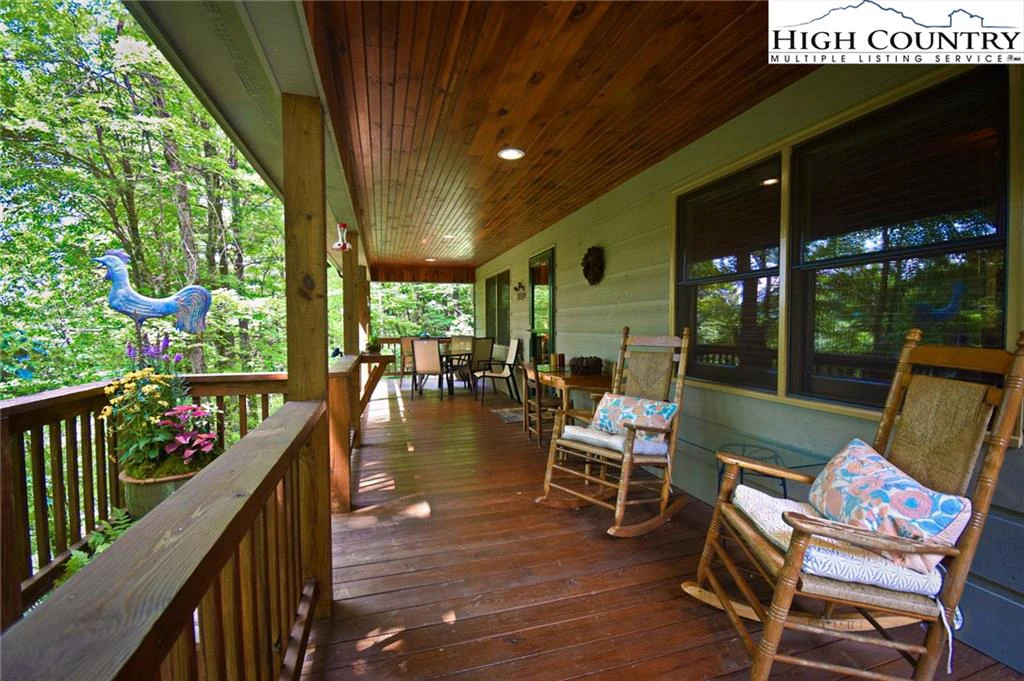 Image number 13 for the current listing