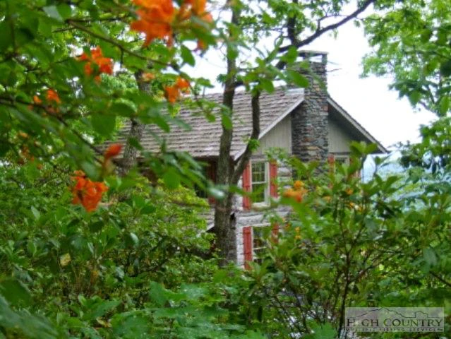 Image number 11 for the current listing