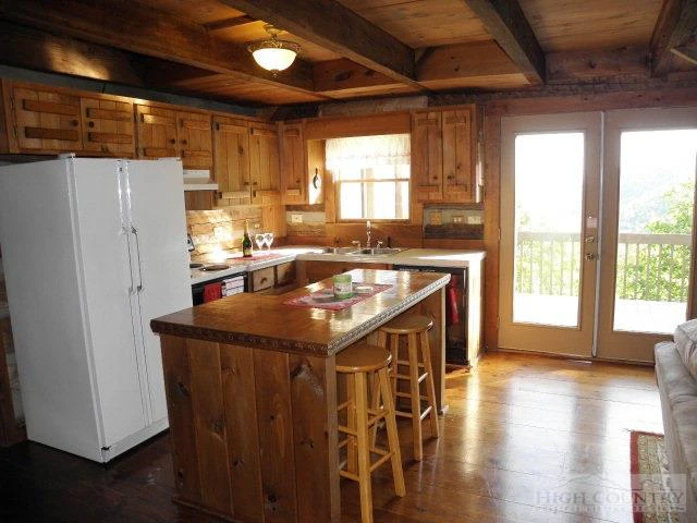 Image number 7 for the current listing