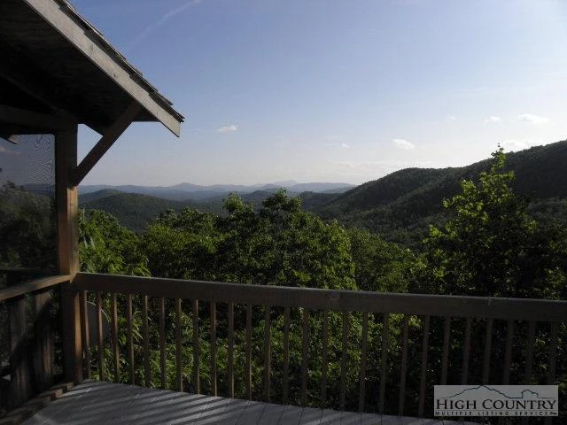 Image number 6 for the current listing
