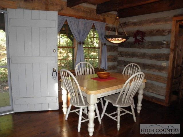 Image number 4 for the current listing