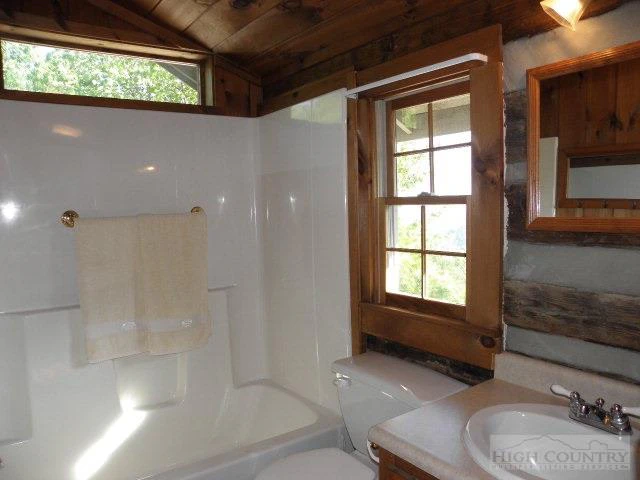 Image number 21 for the current listing