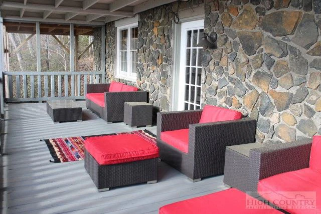 Image number 10 for the current listing