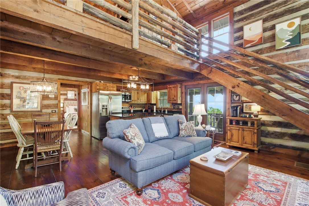 Image number 12 for the current listing