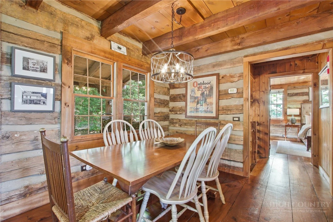Image number 19 for the current listing