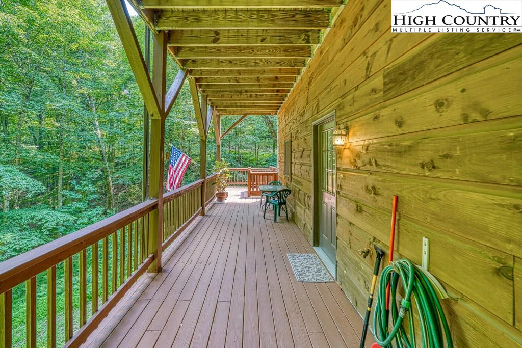 Image number 2 for the current listing