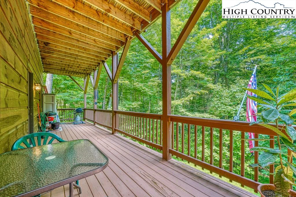 Image number 15 for the current listing
