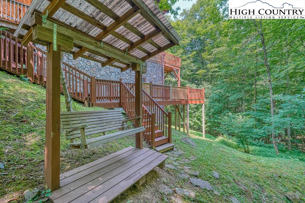 Image number 18 for the current listing